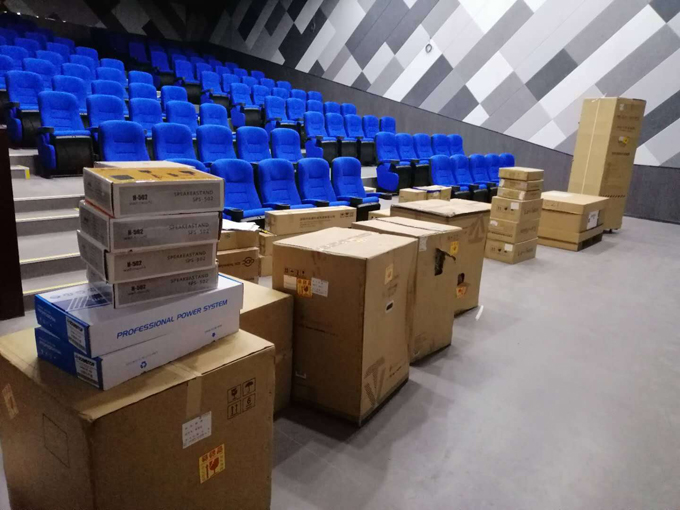 专业影院3.jpg